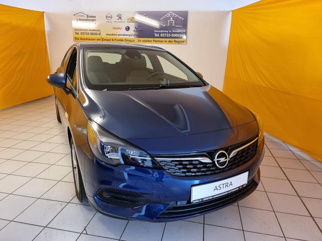 Erstes Annaberger Autohaus -  Opel Astra 5-türig Elegance Klimaautomatik, Front und