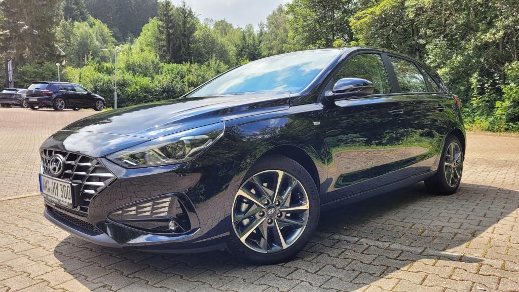 Autohaus Zimpel -  Hyundai i30 5-Türer 120PS Trend Navi+Komfortpaket+NSW