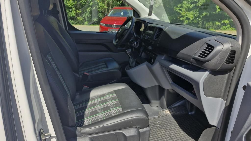 Autohaus Zimpel -  Opel Vivaro Cargo M 1.5 CDTi BOTT+Rückfahrkamera - Bild 10