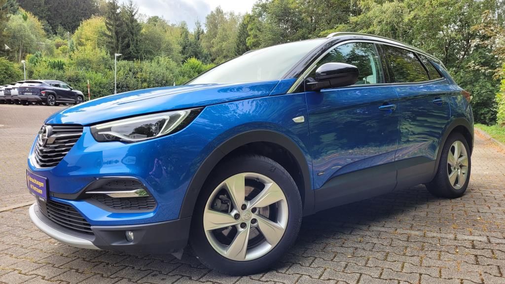 Autohaus Zimpel -  Opel Grandland X 1.6T PHEV 300PS Allrad+Navi+Sitzhzg. - Bild 1