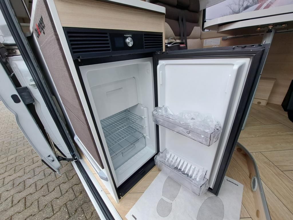 Autohaus Zimpel -  Challenger V114L +ArcticPaket+Markise+Solar - Bild 7