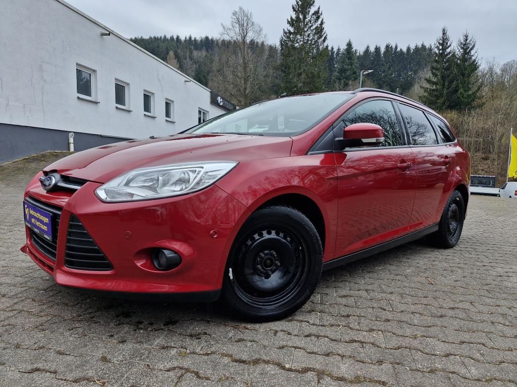 Autohaus Zimpel -  Ford Focus Turnier 1.6 EcoBoost AHK+Frontscheibenhzg.