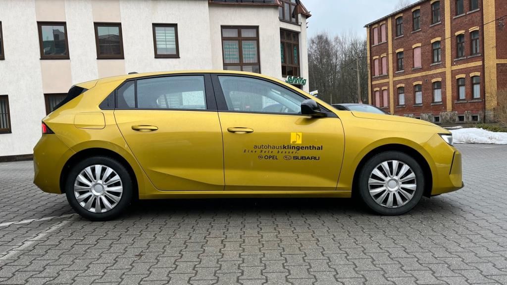 Autohaus Klingenthal -  Opel Astra Edition 1.2T 110PS LHZ/SHZ/Klimaautom. - Bild 4