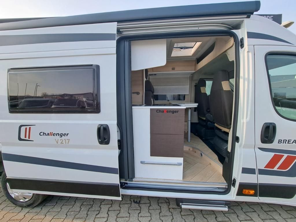 Autohaus Zimpel -  Challenger V217 Längsbetten DieselKombiHeizung+Solar+Markis - Bild 6