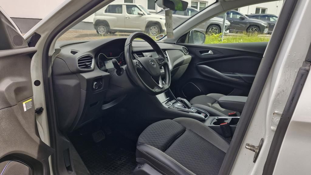 Autohaus Zimpel & Franke - Opel Grandland X 1.6T PHEV AGR Sitze+Keyless - Bild 9 Autohaus Zimpel & Franke - Opel Grandland X 1.6T PHEV AGR Sitze+Keyless - Bild 9