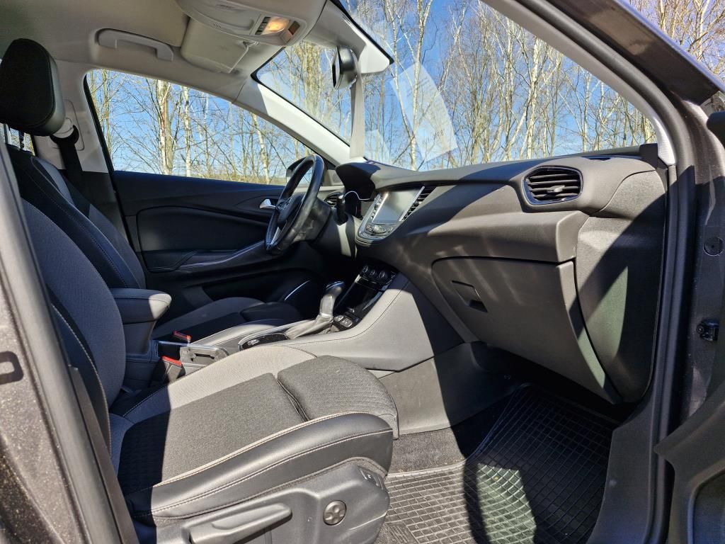 Autohaus Zimpel -  Opel Grandland X 1.6T Elektr. Heckklappe+Winter-Paket - Bild 9