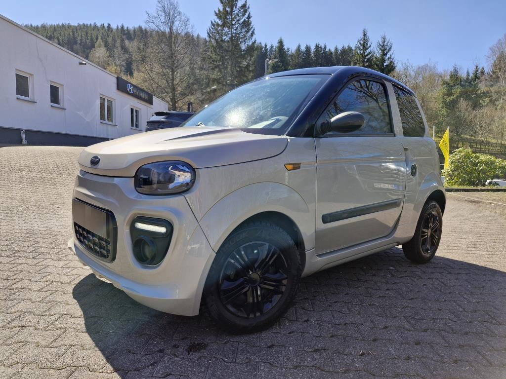 Autohaus Zimpel - Microcar M.Go Must DCI Rückfahrkamera+8-fach Bereifung