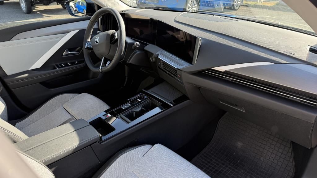 Autohaus Zimpel - Opel Astra ST Elegance 1.2T Navi+Kamera+SHZ+LHZ+LED+D - Bild 10 Autohaus Zimpel - Opel Astra ST Elegance 1.2T Navi+Kamera+SHZ+LHZ+LED+D - Bild 10