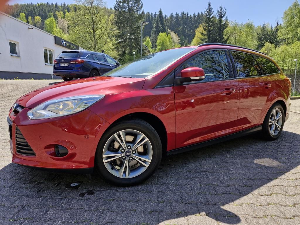 Autohaus Zimpel - Ford Focus Turnier 1.6 EcoBoost AHK+Frontscheibenhzg.
