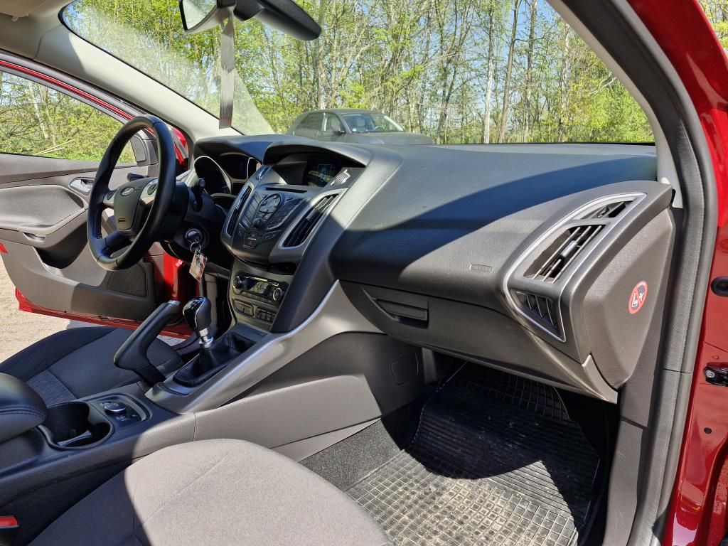 Autohaus Zimpel -  Ford Focus Turnier 1.6 EcoBoost AHK+Frontscheibenhzg. - Bild 11