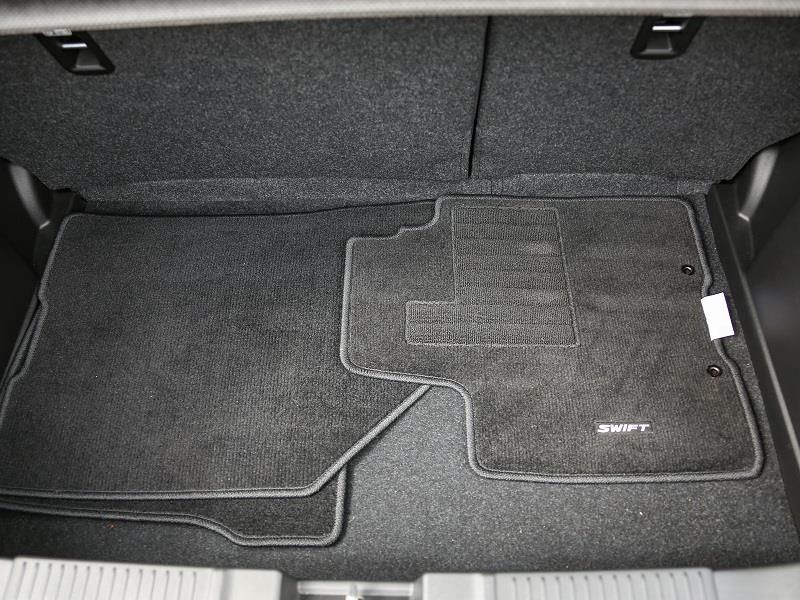 Autohaus Zimpel & Franke -  Suzuki SWIFT 1,2 COMFORT HYBRID/ LED/SHZ/KLIMA - Bild 5