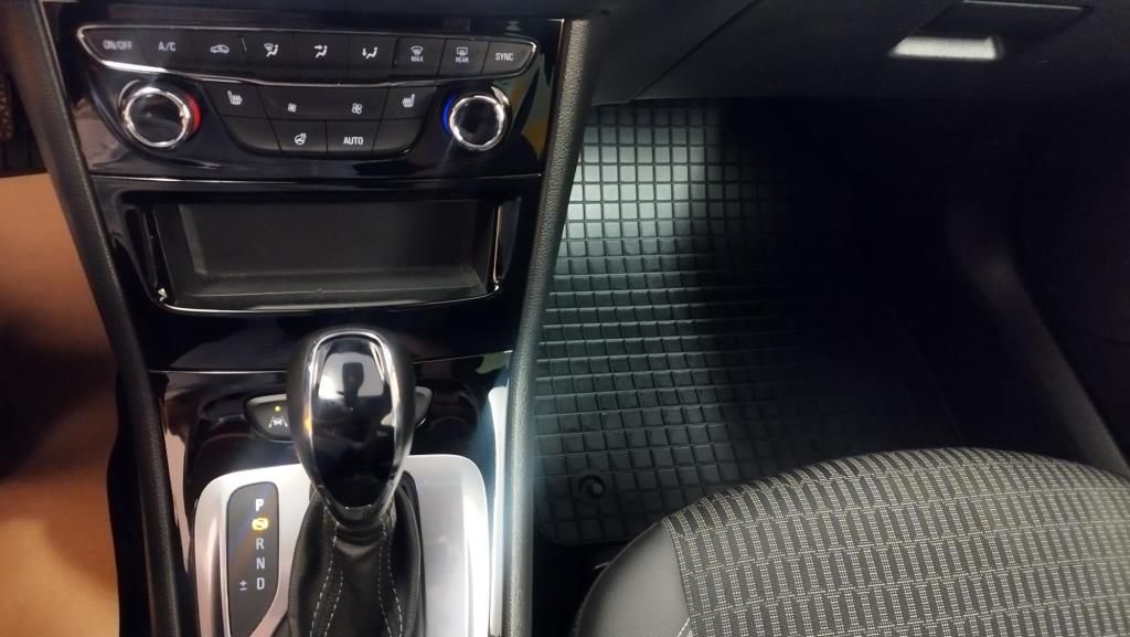 Erstes Annaberger Autohaus -  Opel Astra Sportstourer Automatik, LED Matrix, AHZV,S - Bild 13