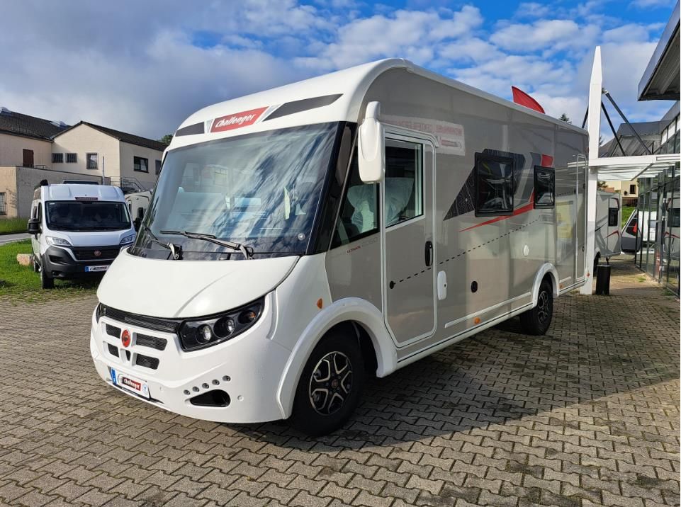 Autohaus Zimpel -  Challenger 2060 ähnlich wie 260 ZUBEHÖR+ARCTIC - Bild 1