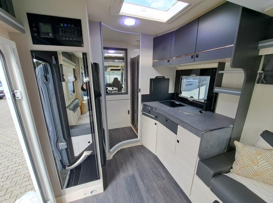 Autohaus Zimpel -  Challenger 2060 ähnlich wie 260 ZUBEHÖR+ARCTIC - Bild 3