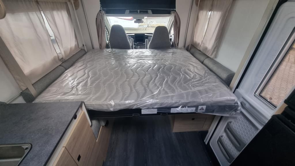 Autohaus Zimpel -  Challenger 260 neues Modell 8 Gang Automatik+Markise+Solar - Bild 7