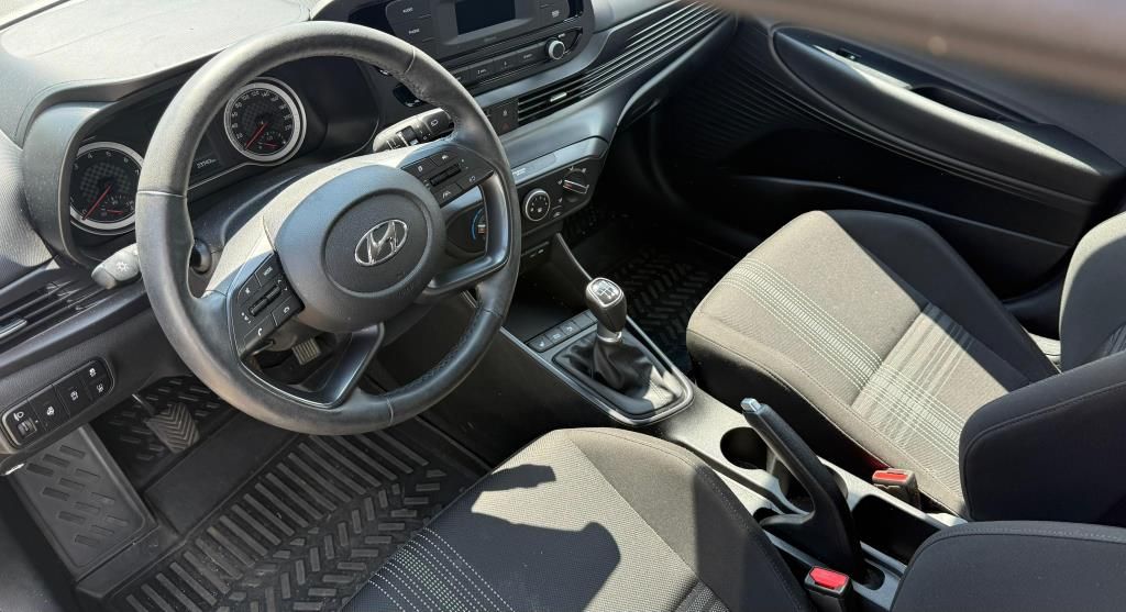 Autohaus Zimpel -  Hyundai Bayon 1.0 74 kW 101 PS DAB, Klimaanlage, Sitz- u - Bild 9
