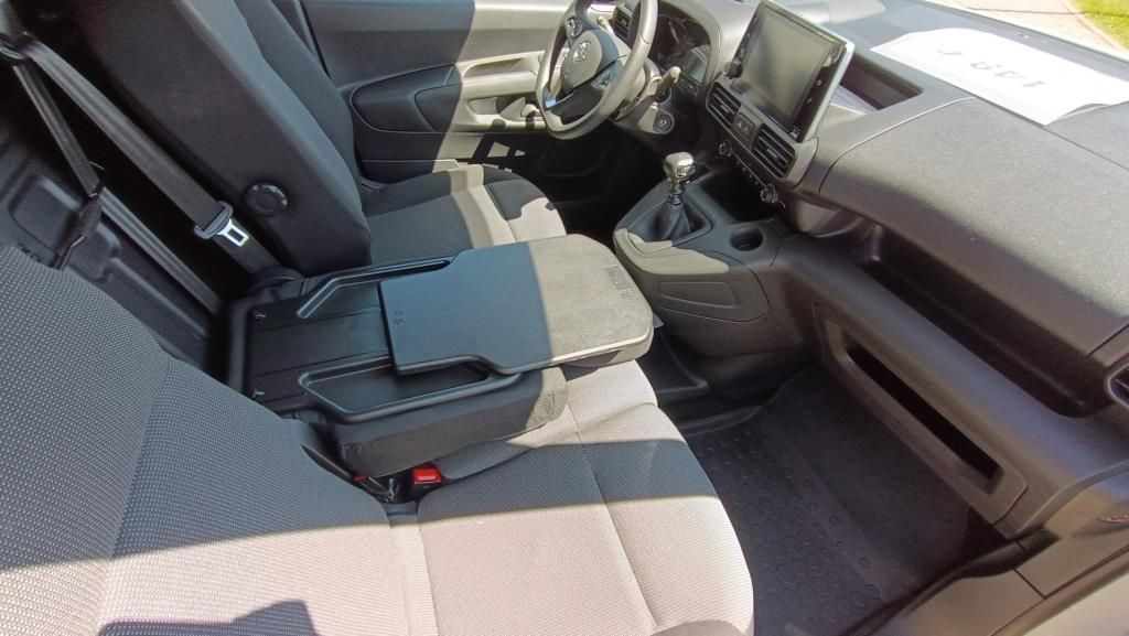 Autohaus Zimpel & Franke -  Opel Combo Cargo  96 kW 131 PS, Euro 6d-TEMP Manuelle - Bild 12