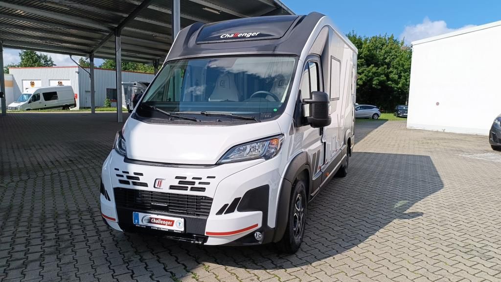 Autohaus Zimpel & Franke -  Challenger X250 Open Edition +Anhängerkupplung+Arktik+Solar