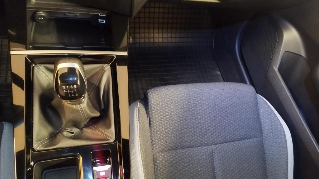 Erstes Annaberger Autohaus -  Opel Astra Sports Tourer Edition, 1.2 Turbo 81 kW/11 - Bild 12