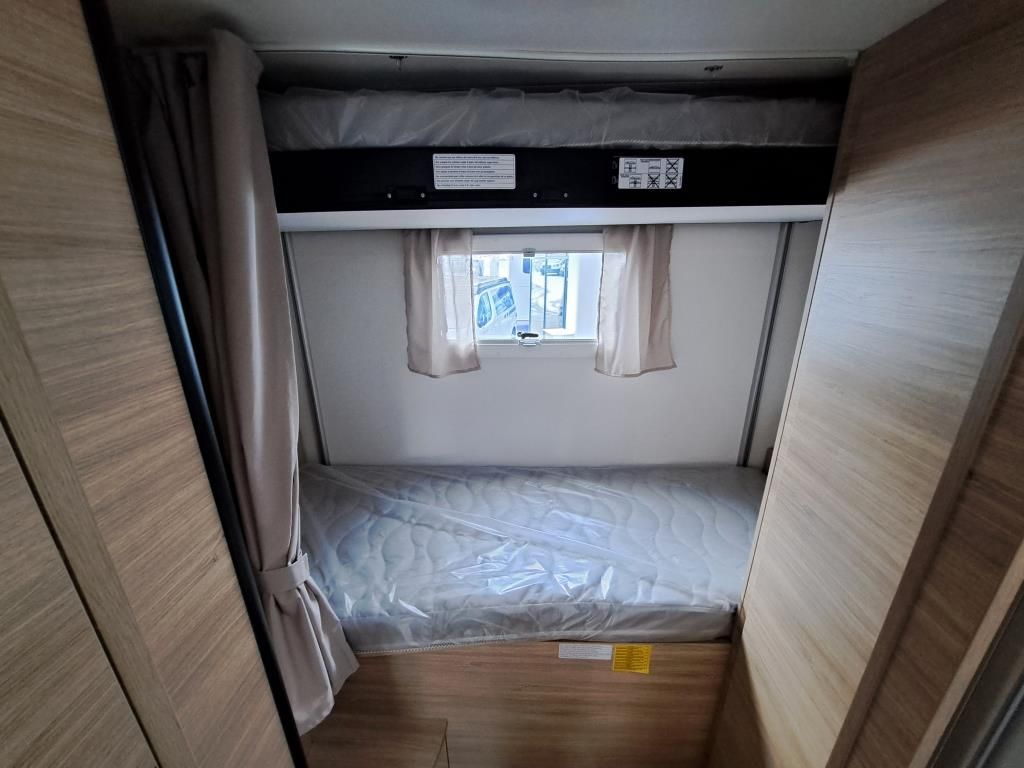 Autohaus Zimpel -  Challenger 380 Familiengrundriss Markise+Solar - Bild 12