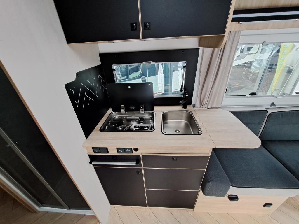 Autohaus Zimpel -  Challenger 380 Familiengrundriss Markise+Solar - Bild 9