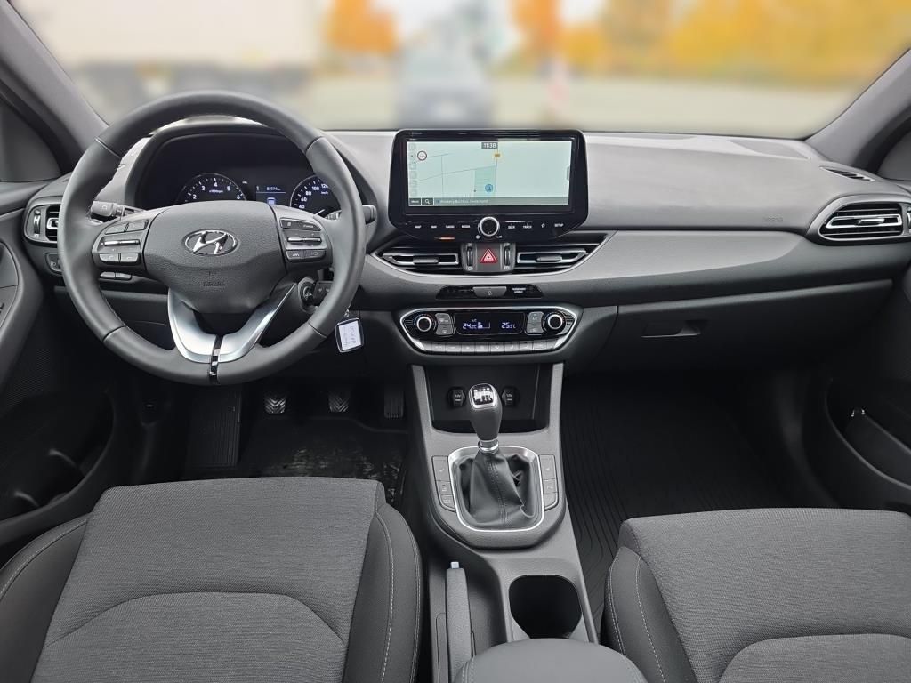 Erstes Annaberger Autohaus - Hyundai i30 Advantage, Navi, Rückfahrkamera, LED, SHZ, L - Bild 11 Erstes Annaberger Autohaus - Hyundai i30 Advantage, Navi, Rückfahrkamera, LED, SHZ, L - Bild 11