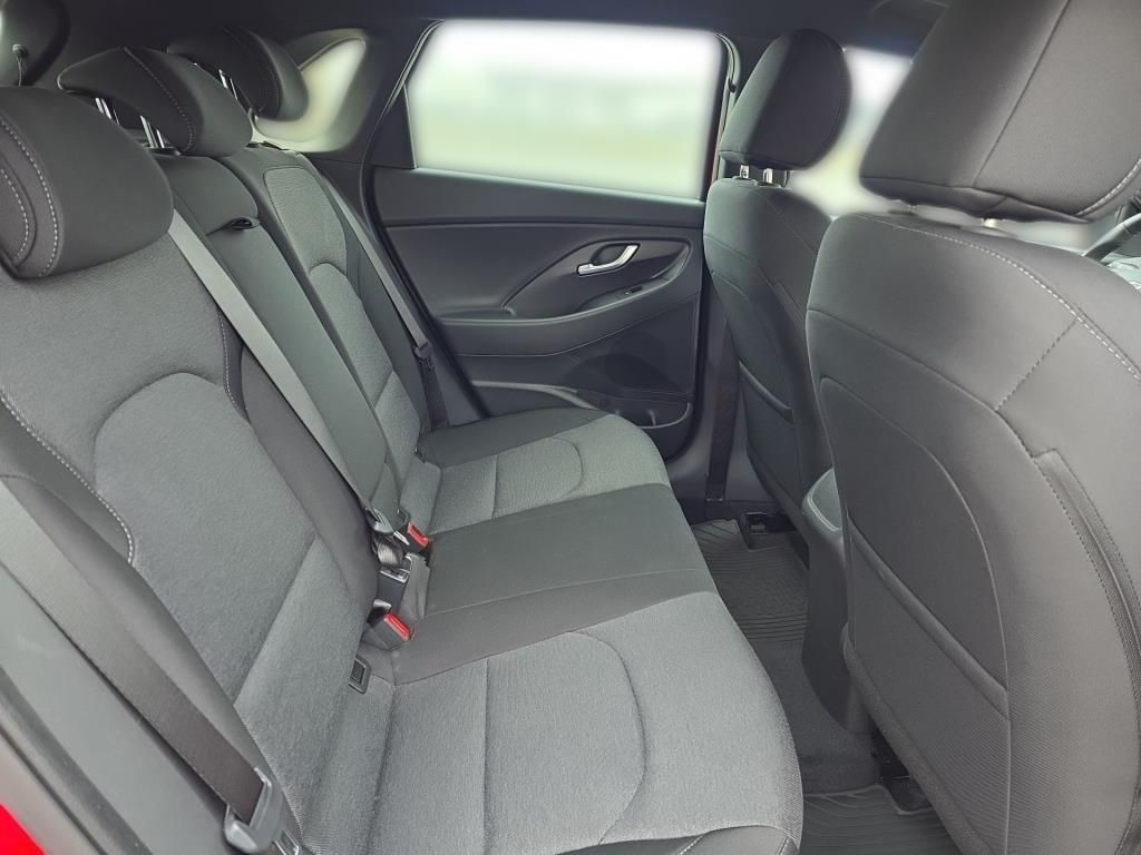 Erstes Annaberger Autohaus - Hyundai i30 Advantage, Navi, Rückfahrkamera, LED, SHZ, L - Bild 13 Erstes Annaberger Autohaus - Hyundai i30 Advantage, Navi, Rückfahrkamera, LED, SHZ, L - Bild 13