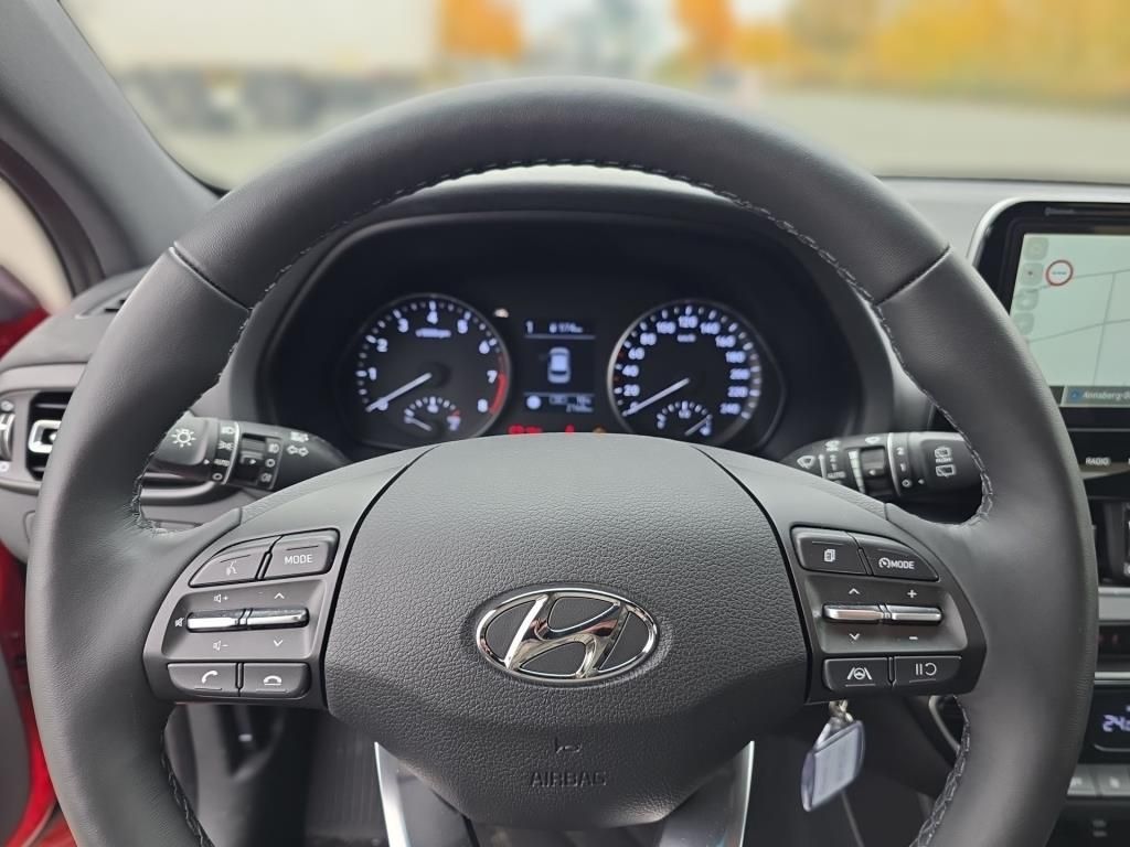 Erstes Annaberger Autohaus - Hyundai i30 Advantage, Navi, Rückfahrkamera, LED, SHZ, L - Bild 8 Erstes Annaberger Autohaus - Hyundai i30 Advantage, Navi, Rückfahrkamera, LED, SHZ, L - Bild 8