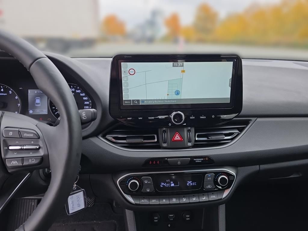 Erstes Annaberger Autohaus - Hyundai i30 Advantage, Navi, Rückfahrkamera, LED, SHZ, L - Bild 9 Erstes Annaberger Autohaus - Hyundai i30 Advantage, Navi, Rückfahrkamera, LED, SHZ, L - Bild 9