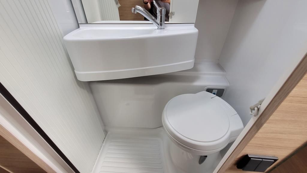 Autohaus Zimpel & Franke - Challenger C387 6 Schlafplätze +Markise+Solar+Connect - Bild 10 Autohaus Zimpel & Franke - Challenger C387 6 Schlafplätze +Markise+Solar+Connect - Bild 10