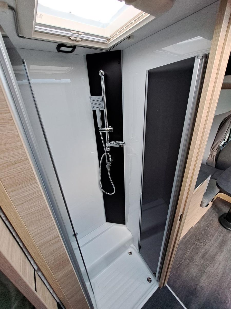 Autohaus Zimpel & Franke - Challenger 337GA 8-Gang+Hubbett+Solar+Markise - Bild 15 Autohaus Zimpel & Franke - Challenger 337GA 8-Gang+Hubbett+Solar+Markise - Bild 15