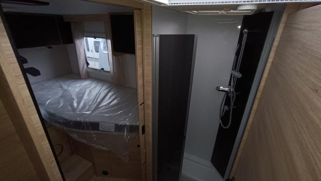 Autohaus Zimpel & Franke -  Challenger 337GA +Hubbett+Solar+Fahrradtr+Markise - Bild 15