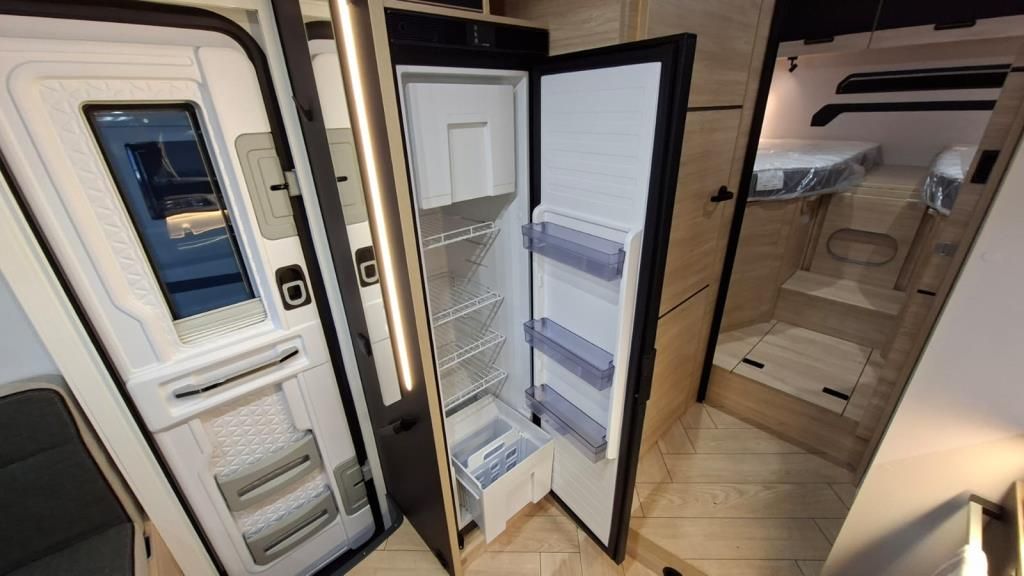 Autohaus Zimpel & Franke - Challenger 317 sofort ArcticPaket+4,1t+Hubbett - Bild 7 Autohaus Zimpel & Franke - Challenger 317 sofort ArcticPaket+4,1t+Hubbett - Bild 7