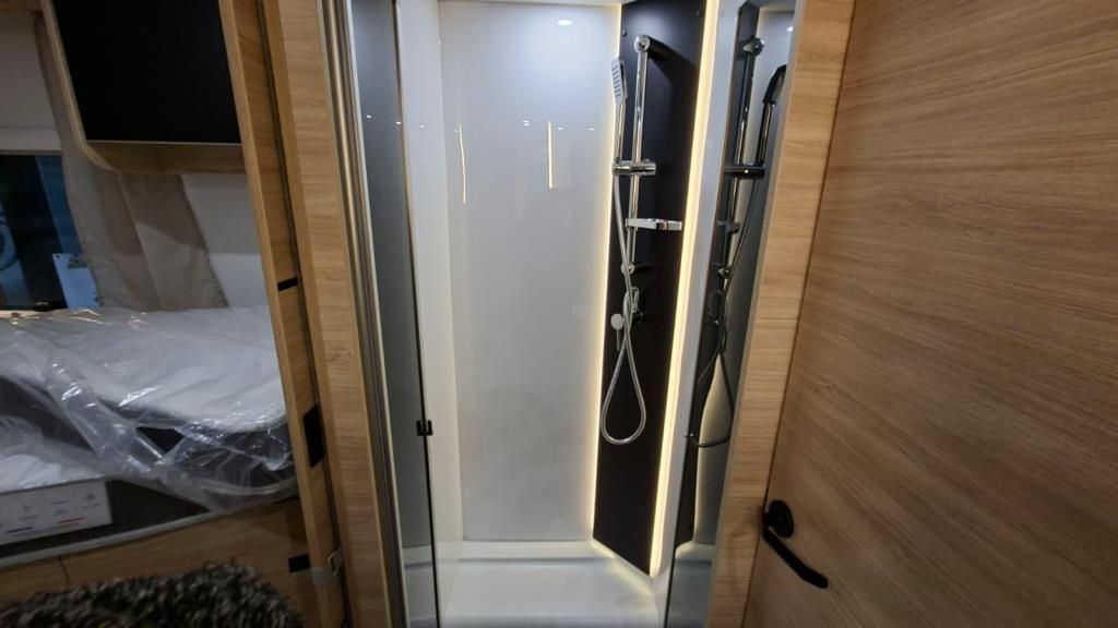 Autohaus Zimpel & Franke - Challenger 317 sofort ArcticPaket+4,1t+Hubbett - Bild 9 Autohaus Zimpel & Franke - Challenger 317 sofort ArcticPaket+4,1t+Hubbett - Bild 9