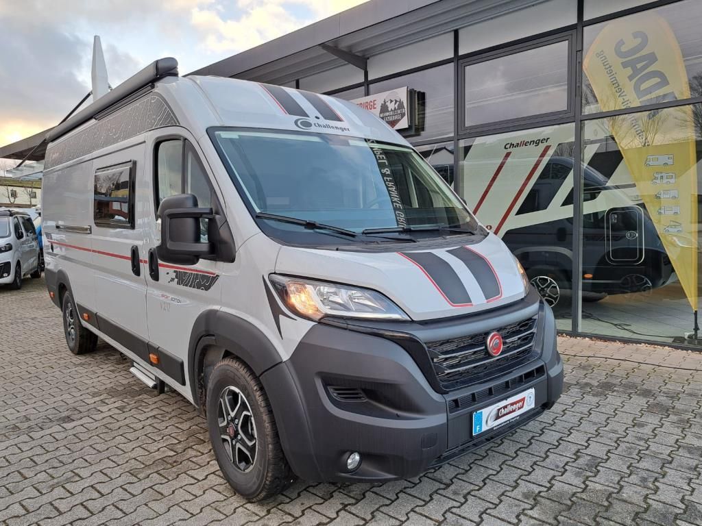 Autohaus Zimpel & Franke -  Challenger V217 Sport wenig km +Markise+Solar+Fahrradträger