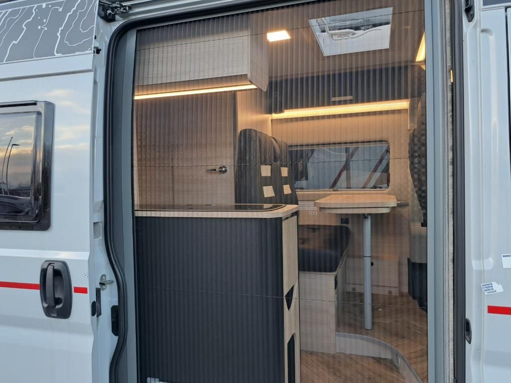 Autohaus Zimpel & Franke -  Challenger V217 Sport wenig km +Markise+Solar+Fahrradträger - Bild 6