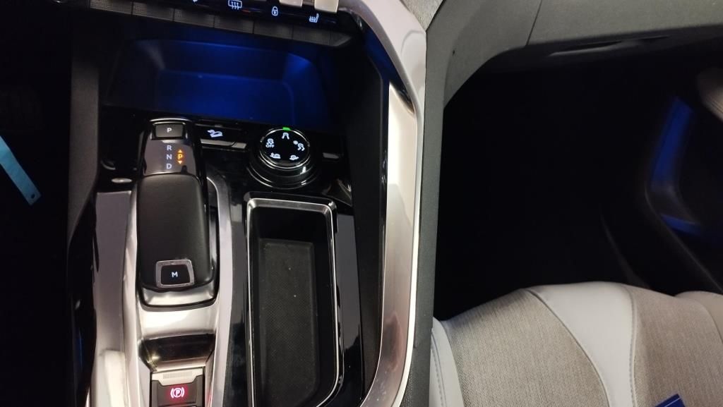 Autohaus Zimpel & Franke -  Peugeot 3008 Allure AT6, Sitzheizung,Grip-Controll - Bild 11