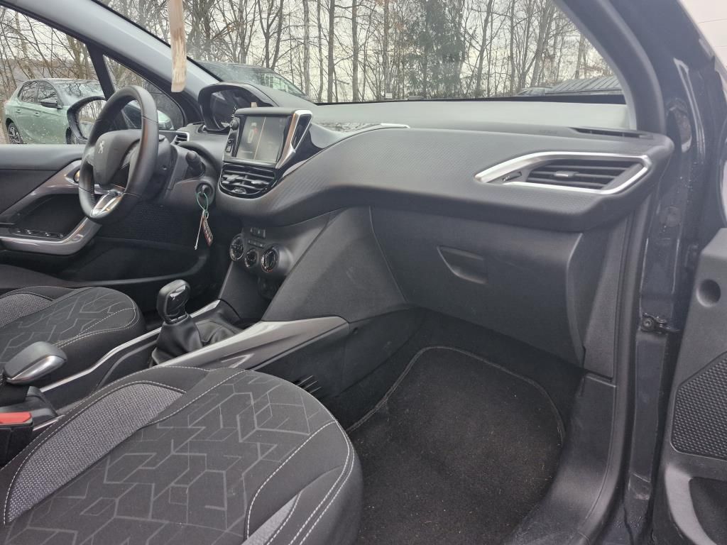 Autohaus Zimpel -  Peugeot 2008 1.2 PureTech Active AHK+Winterräder+NSW - Bild 10