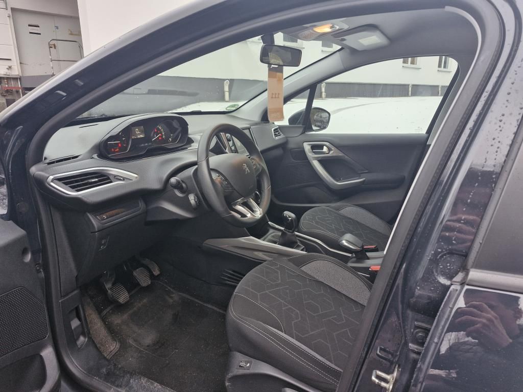 Autohaus Zimpel -  Peugeot 2008 1.2 PureTech Active AHK+Winterräder+NSW - Bild 8