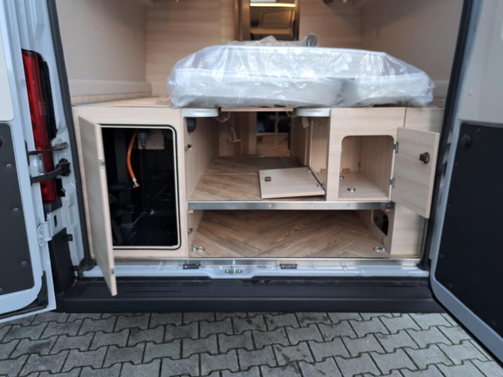 Autohaus Zimpel & Franke -  Challenger V217 Sport wenig km +Markise+Solar+Fahrradträger - Bild 13