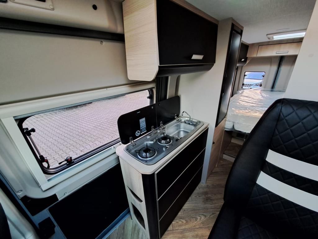 Autohaus Zimpel & Franke -  Challenger V217 Sport wenig km +Markise+Solar+Fahrradträger - Bild 9