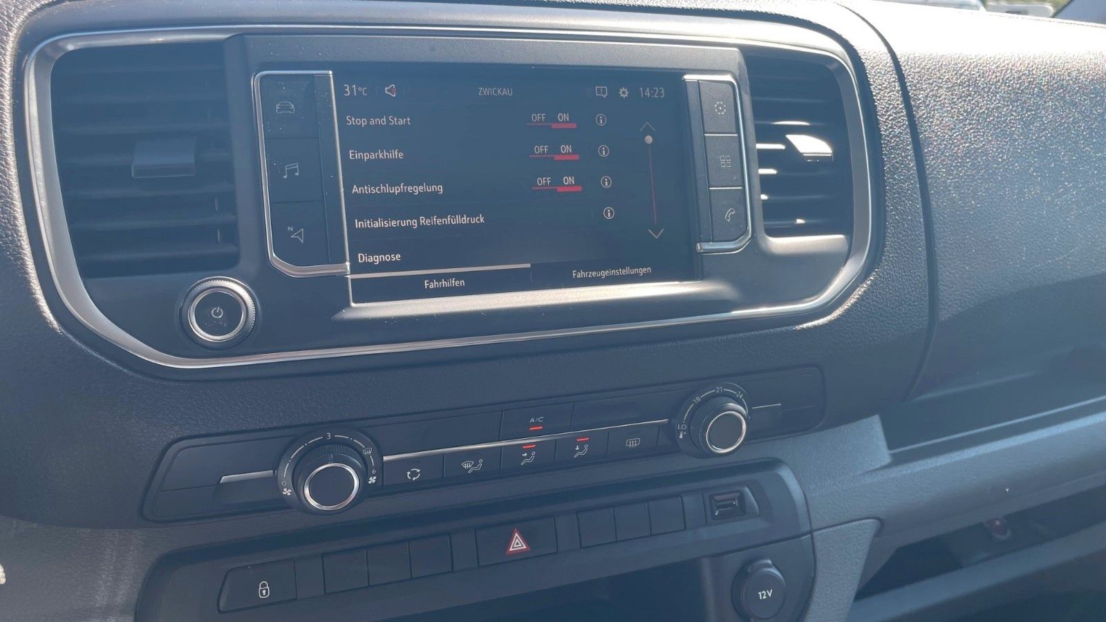 Autohaus Zimpel & Franke -  Opel Vivaro/Zafira Kombi L 2.0 Diesel 106 kW (145 PS) - Bild 14