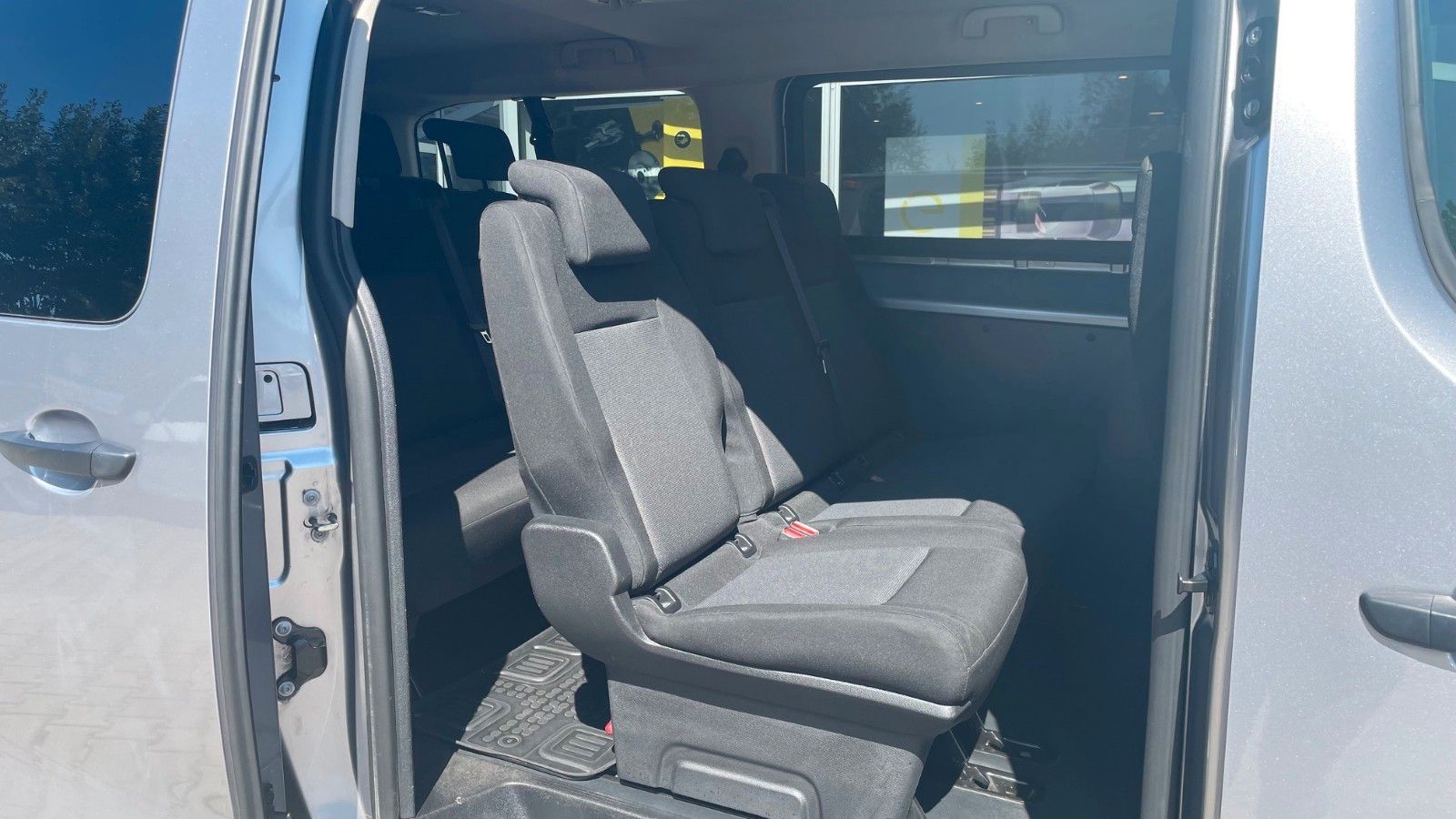 Autohaus Zimpel & Franke -  Opel Vivaro/Zafira Kombi L 2.0 Diesel 106 kW (145 PS) - Bild 7