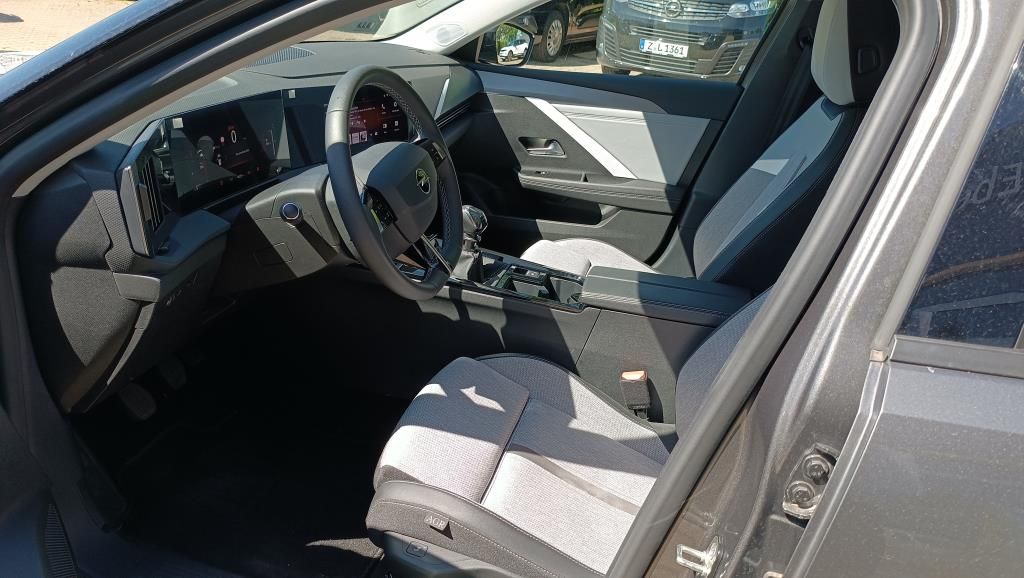 Autohaus Zimpel & Franke - Opel Astra ST Business Elegance 1.2 T 130 PS LHZ SHZ - Bild 7 Autohaus Zimpel & Franke - Opel Astra ST Business Elegance 1.2 T 130 PS LHZ SHZ - Bild 7