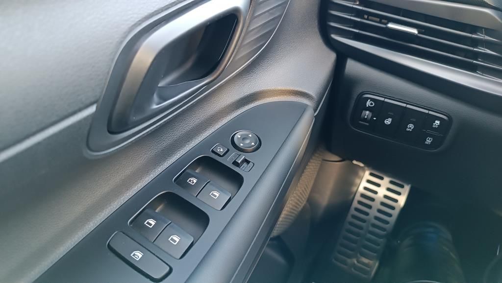 Autohaus Zimpel & Franke -  Hyundai BAYON 1.0 100 PS  Connnect  Go - Bild 12