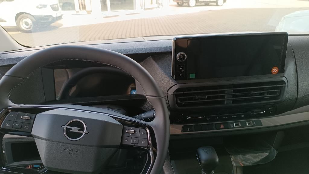 Autohaus Zimpel & Franke -  Opel Vivaro Doppelkabine Lang L3 2.0 Diesel 106 kW/14 - Bild 6