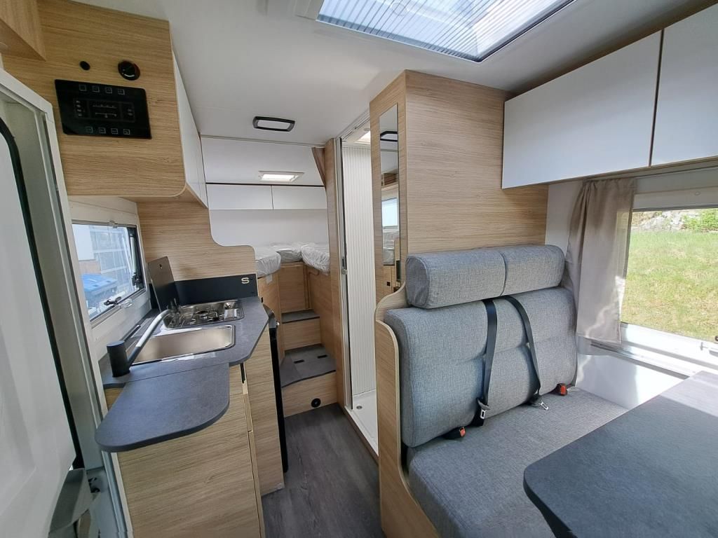 Autohaus Zimpel & Franke -  Challenger S217 Break wenig km +Markise+Solar+Connect+Fahrr - Bild 7