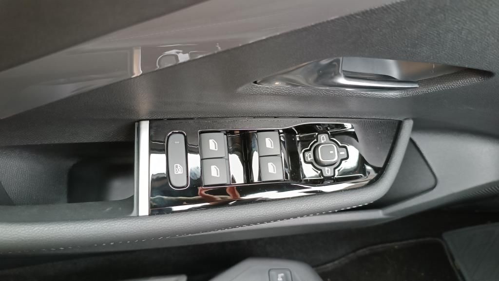 Autohaus Franke & Ebert -  Opel Astra GS 360-Grad-Kamera+ SHZ+LHZ+PP+LED+Keyless - Bild 15