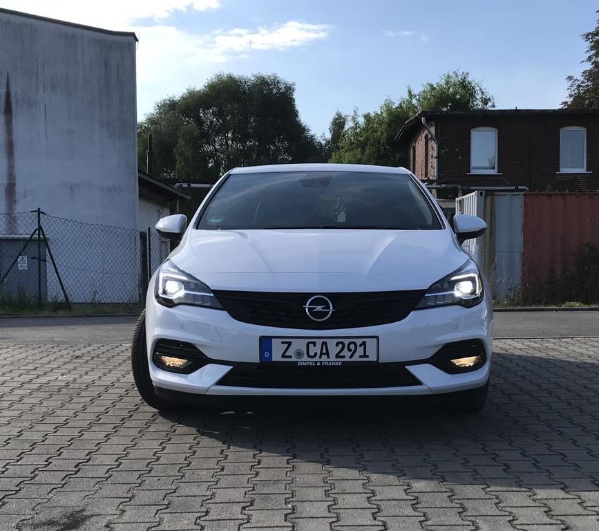 Autohaus Zimpel & Franke -  Opel Astra Ultimate 5-trg. 1.2 Turbo LED, NAVI, SH, P - Bild 1