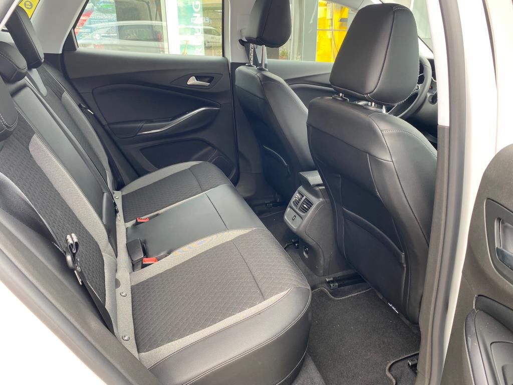 Autohaus Franke & Ebert -  Opel GRANDLAND PHEV 4x4 Navi+el. Heckklappe+PP+SHZ - Bild 9